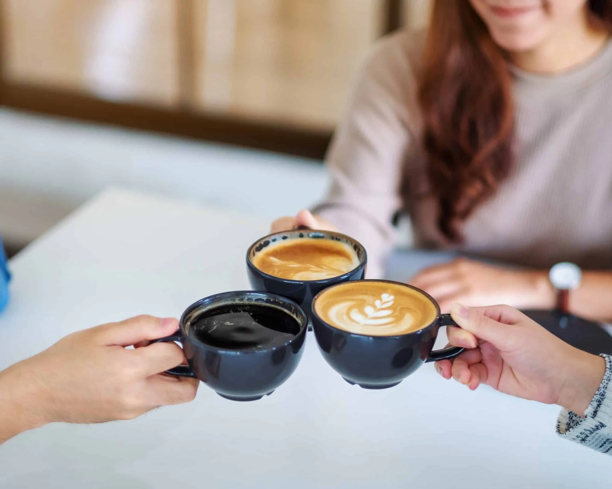 Wasser bildet den größten Bestandteil einer Tasse Kaffee und beeinflusst Geschmack, Aroma und die technische Zuverlässigkeit der Maschine.